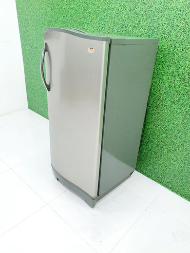 Godrej 190–200 L Single Door Refrigerator – Silver Finish (Refurbished)