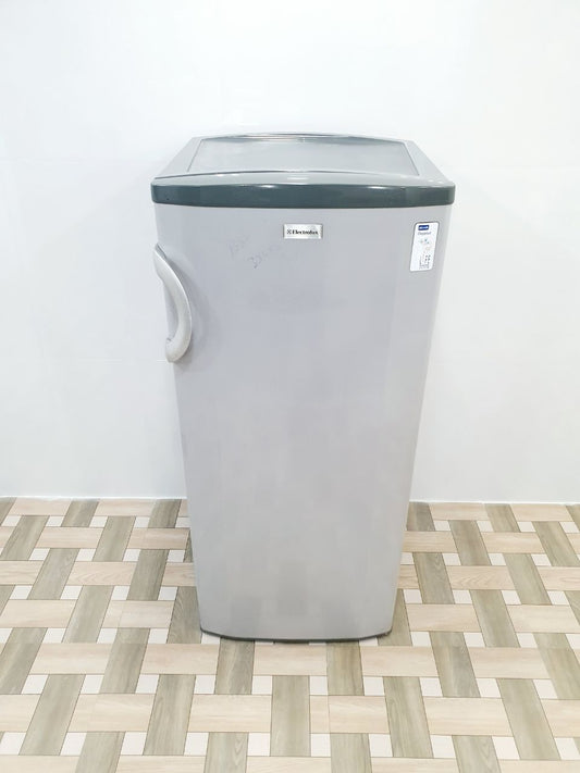 Electrolux 190L Single Door Refrigerator – Silver (Refurbished)