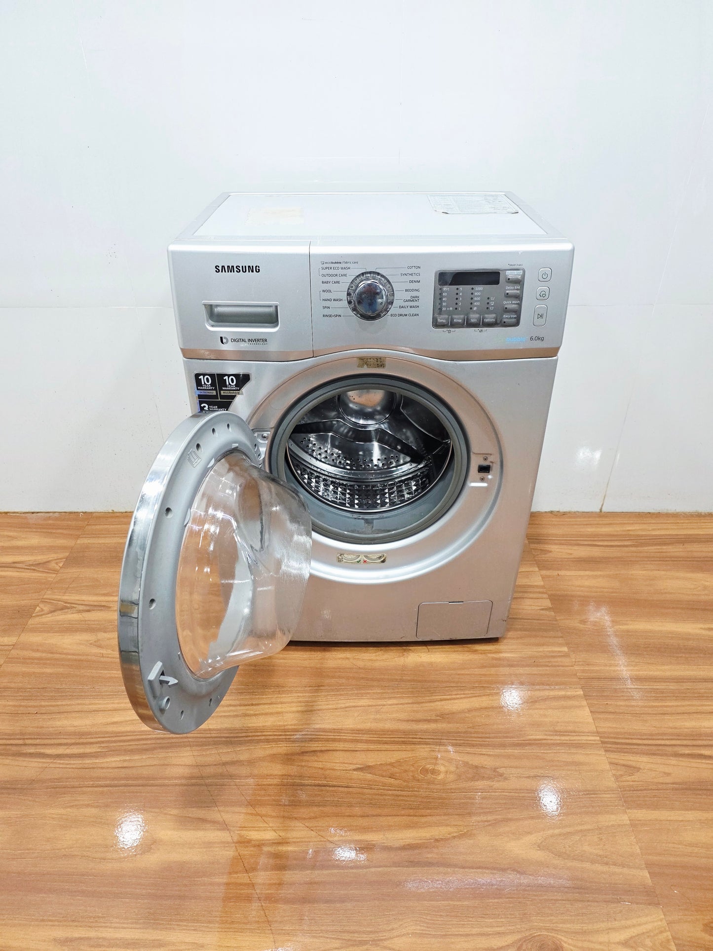 Samsung 6 Kg Fully Automatic Front Load Washing Machine – Silver (Refurbished)