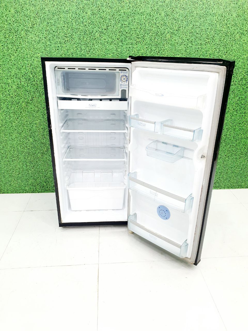 Haier 190L Direct Cool Single Door Refrigerator – Floral Black (Refurbish