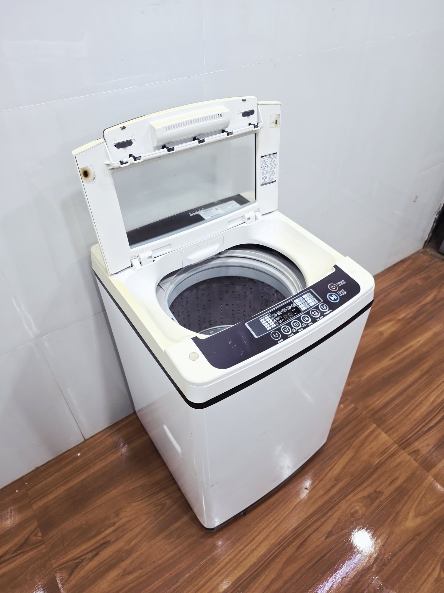 LG 6.2kg Top Load Fully Automatic Washing Machine (Pre-Owned)