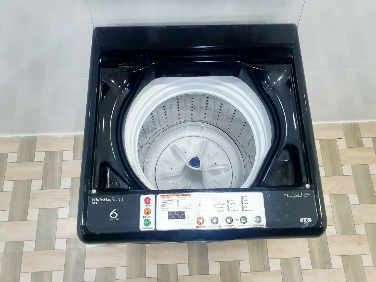 Whirlpool 7 Kg Fully Automatic Top Load Washing Machine – Black (Refurbished)