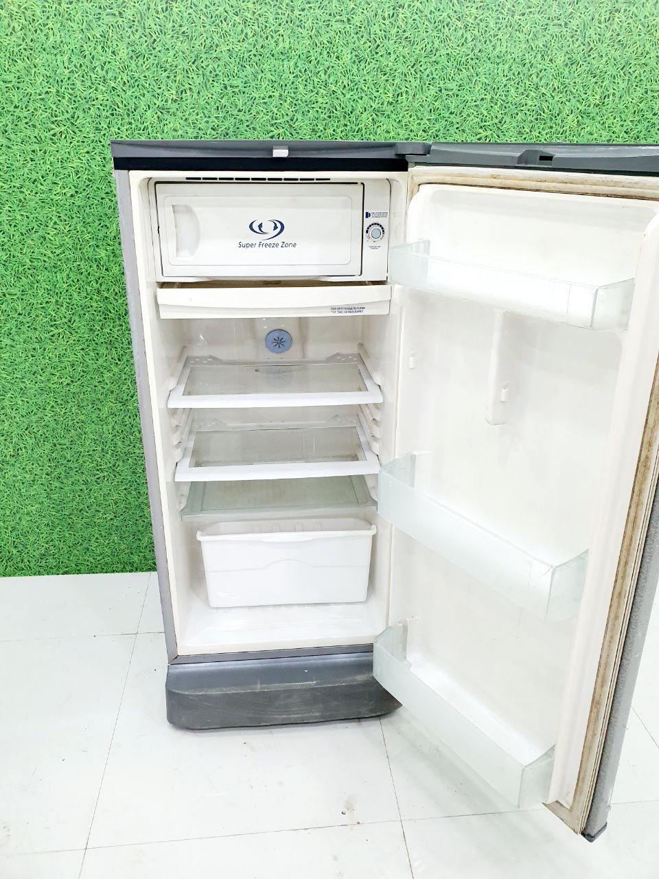 Samsung 190L Single Door Refrigerator – Patterned Silver Finish (Refurbished)
