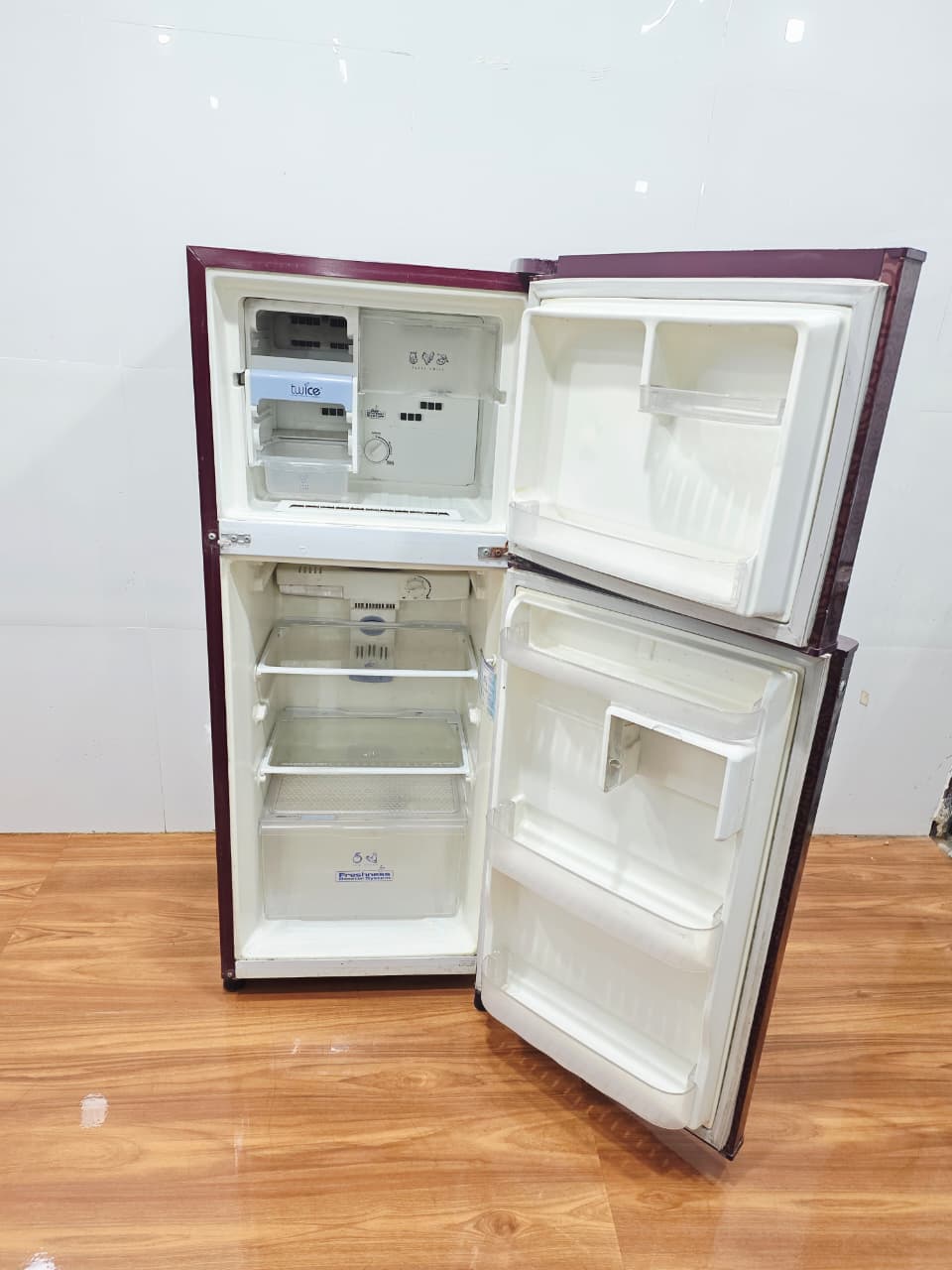 Whirlpool 240 L Double Door Refrigerator (Refurbished)