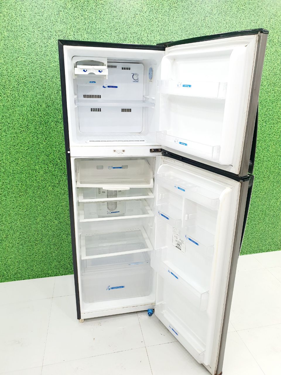 Videocon 250–275 L Double Door Refrigerator – Steel Finish (Refurbished)