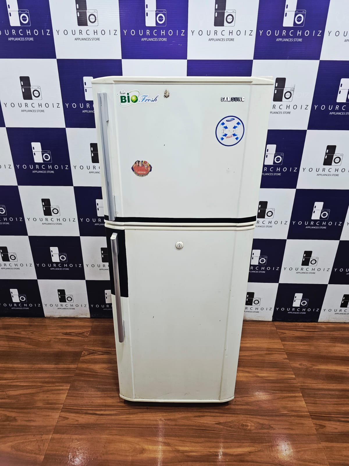 Samsung 240L Double Door Refrigerator (Pre-Owned)