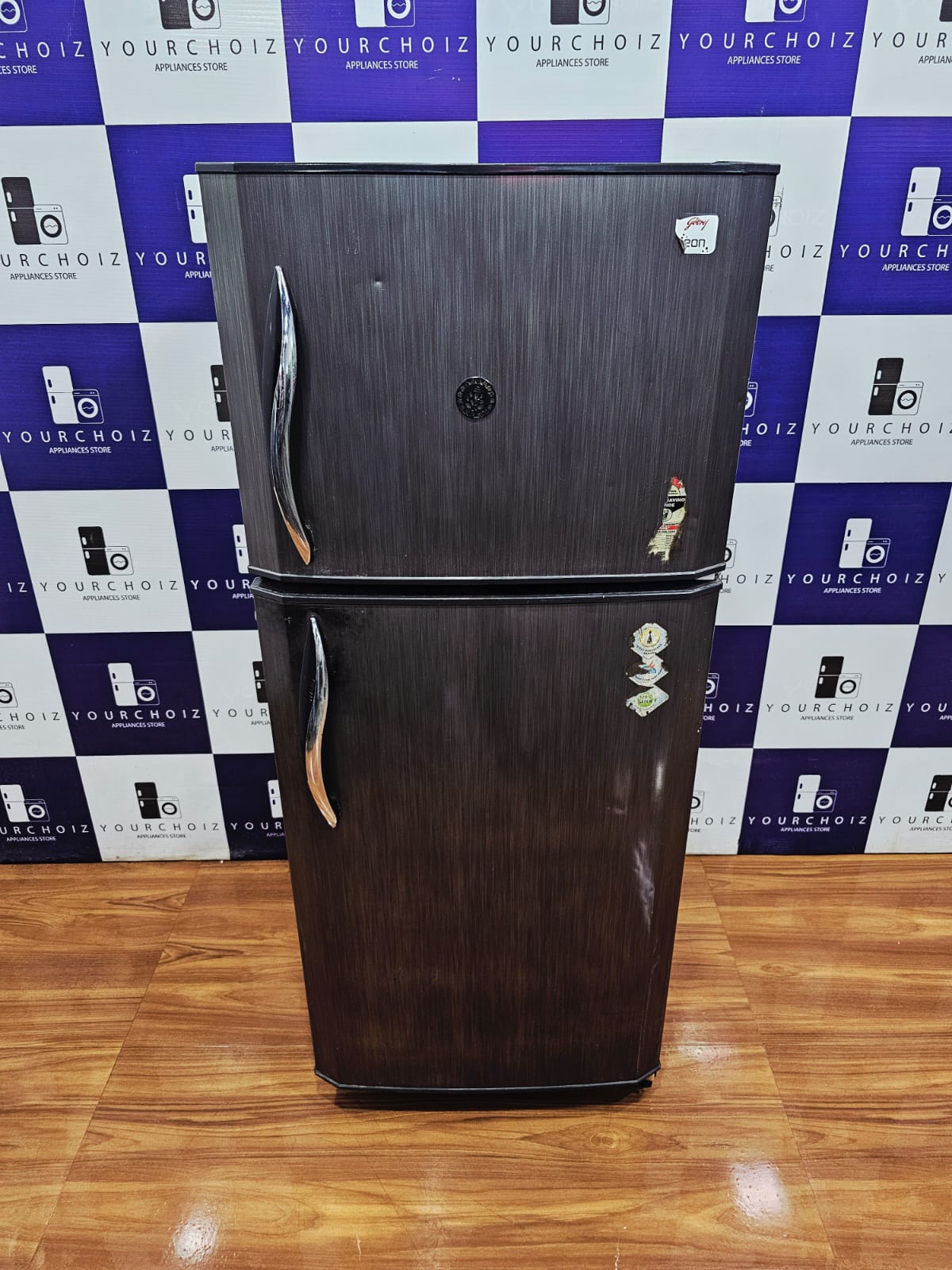 Godrej 231L Double Door Refrigerator (Pre-Owned)