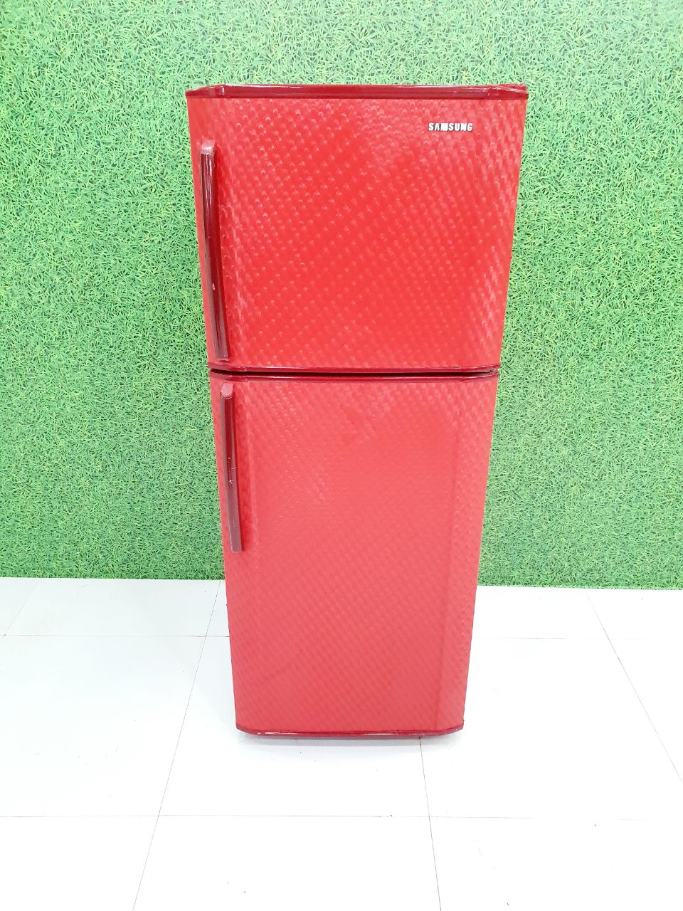 Samsung 253L Double Door Refrigerator – Ruby Red (Refurbished)