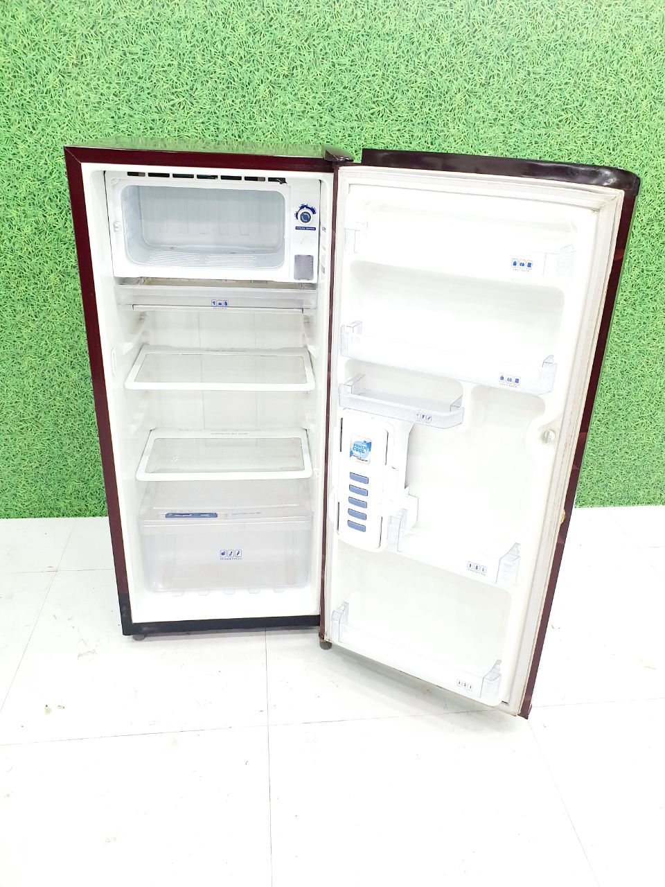 Whirlpool 190–200 L Single Door Refrigerator – Leaf Design (Refurbished