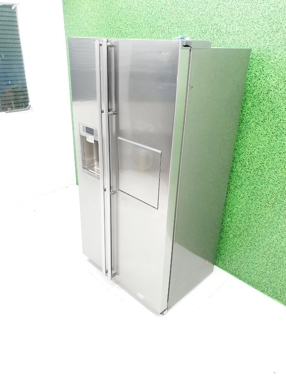 Samsung Side-by-Side Refrigerator – Stainless Steel Finish (Refurbished)