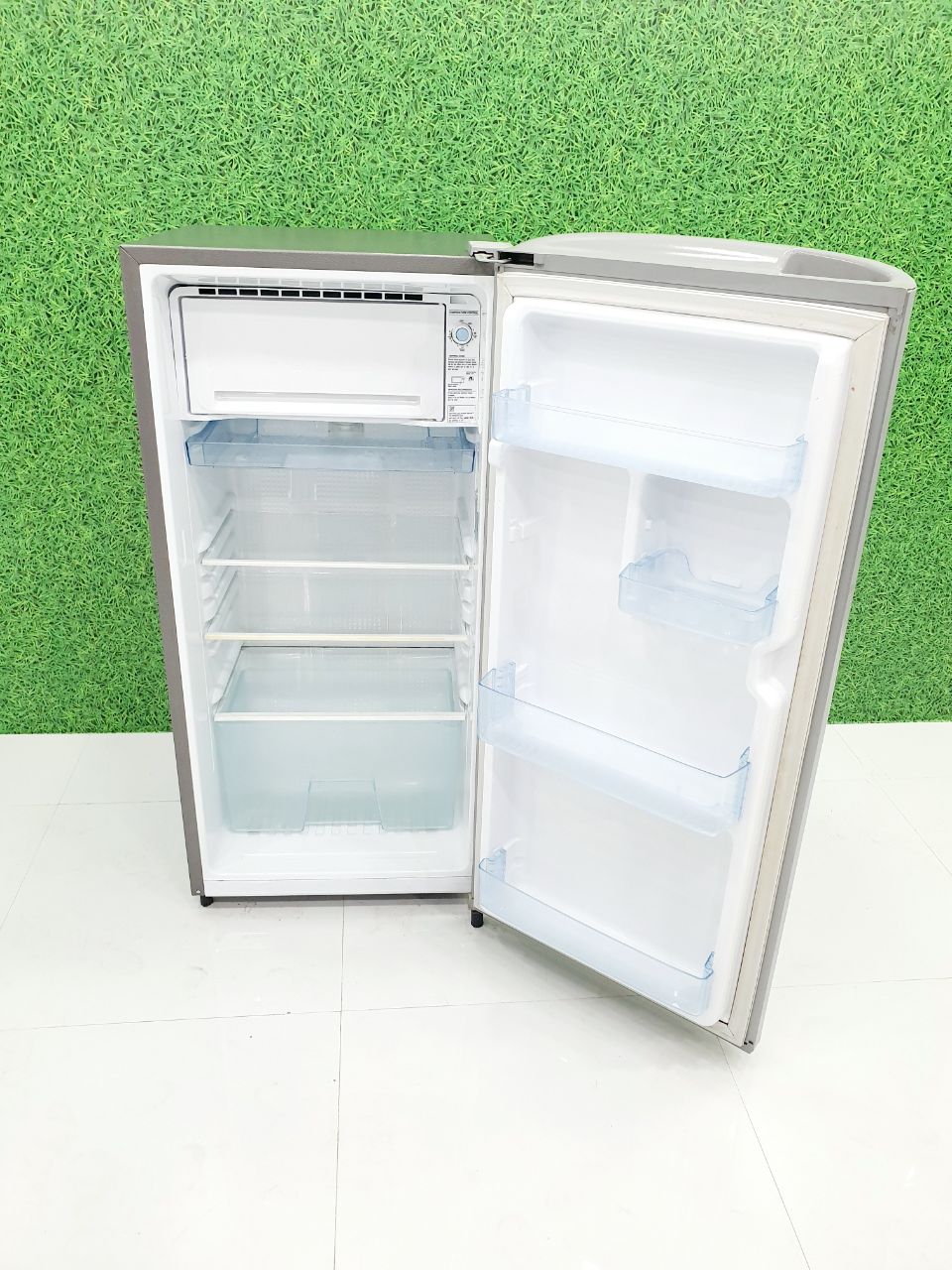 Samsung 190–200 L Single Door Refrigerator – Silver Finish (Refurbished)
