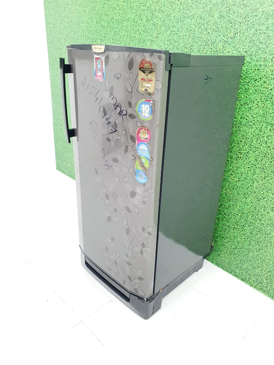 Godrej 190L Single Door Refrigerator – Floral Steel Design (Refurbished)