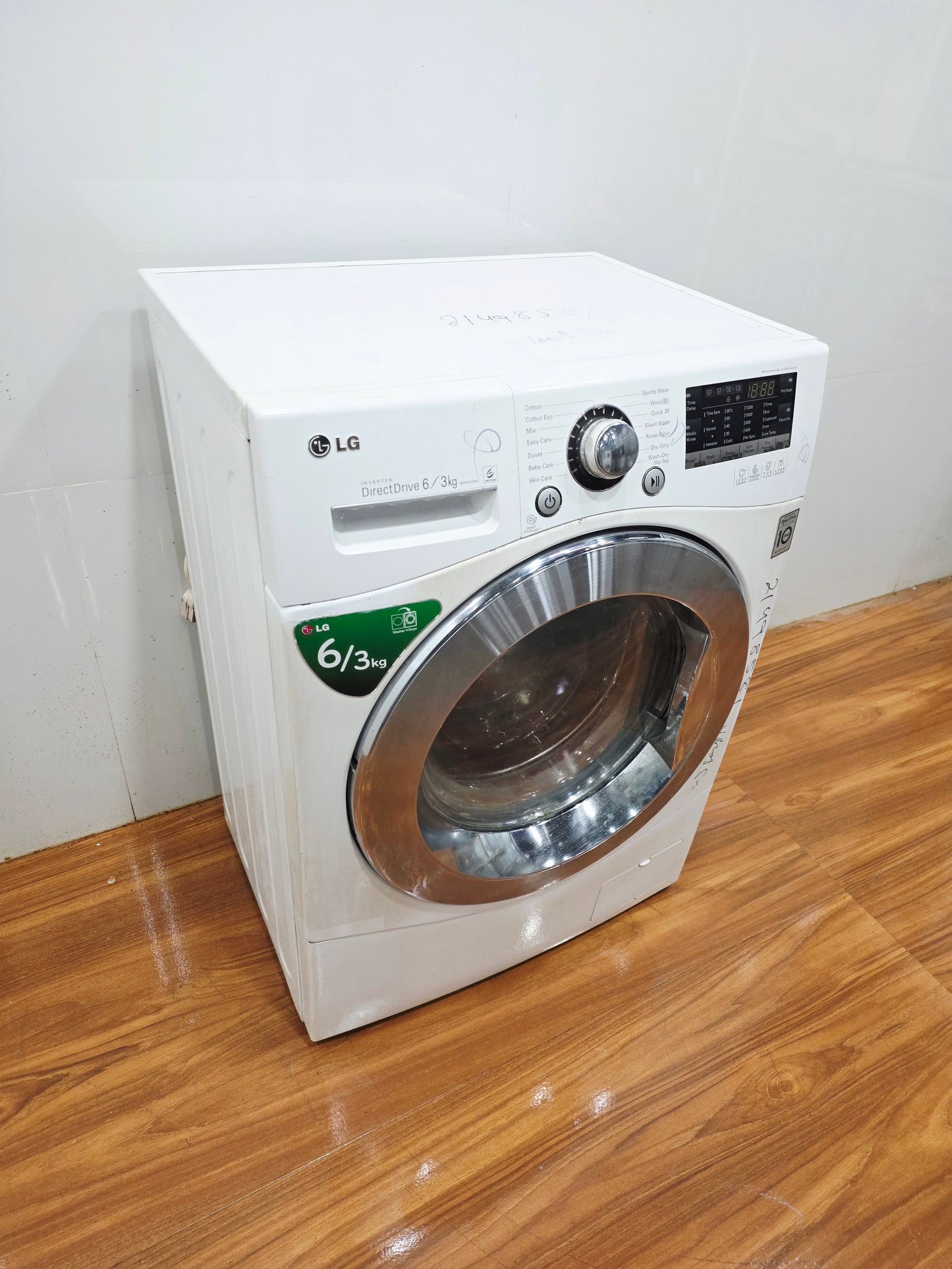 LG 6/3 Kg Fully Automatic Front Load Washing Machine – White (Refurbished)