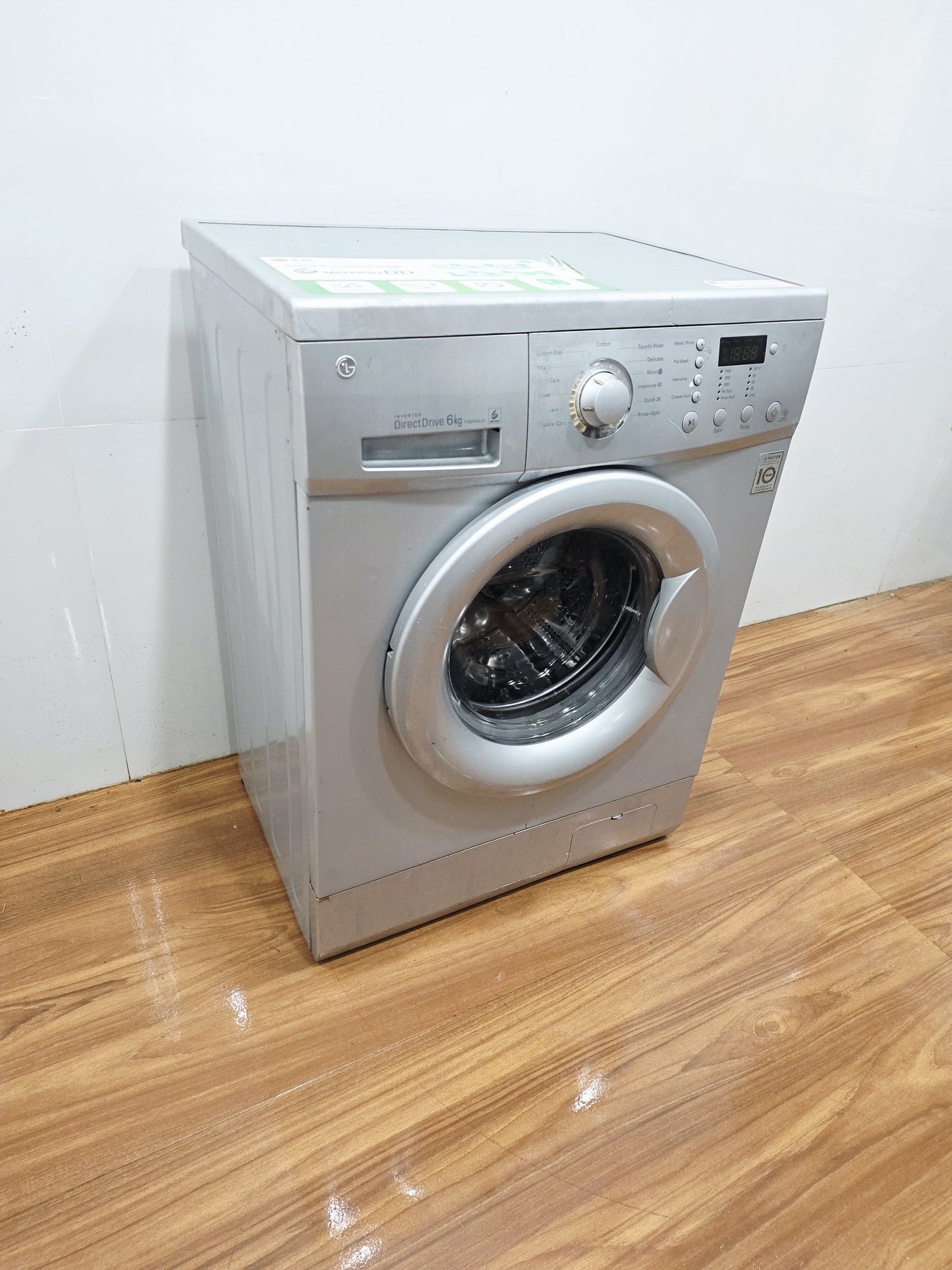 LG 6kg Front Load Washing Machine (Refurbished)
