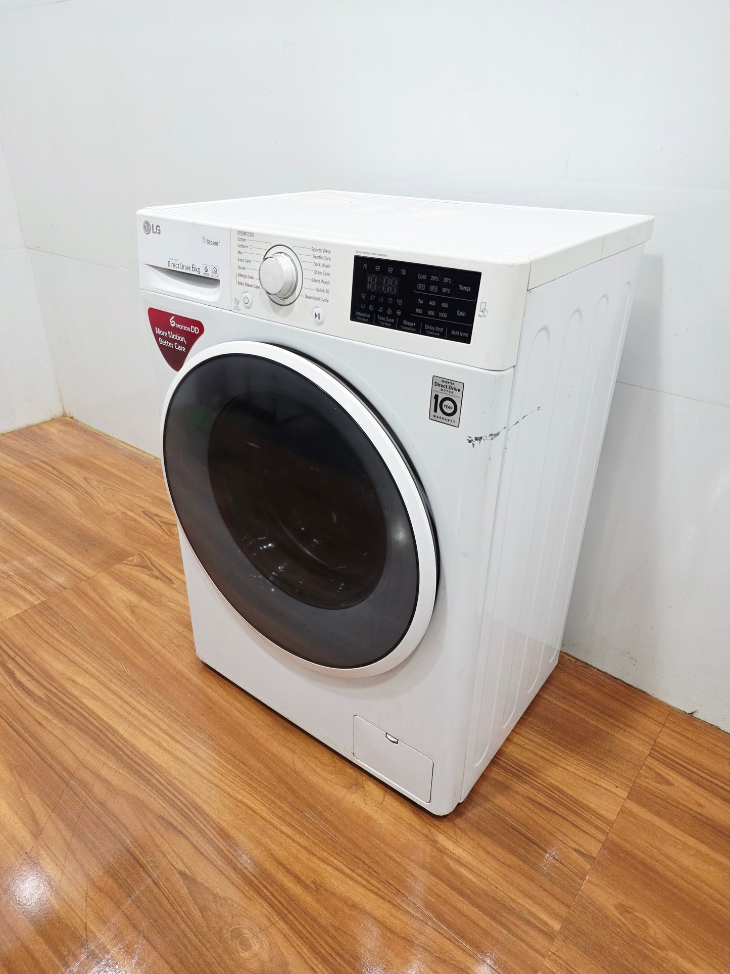 LG 6 Kg Fully Automatic Front Load Washing Machine – White (Refurbished)