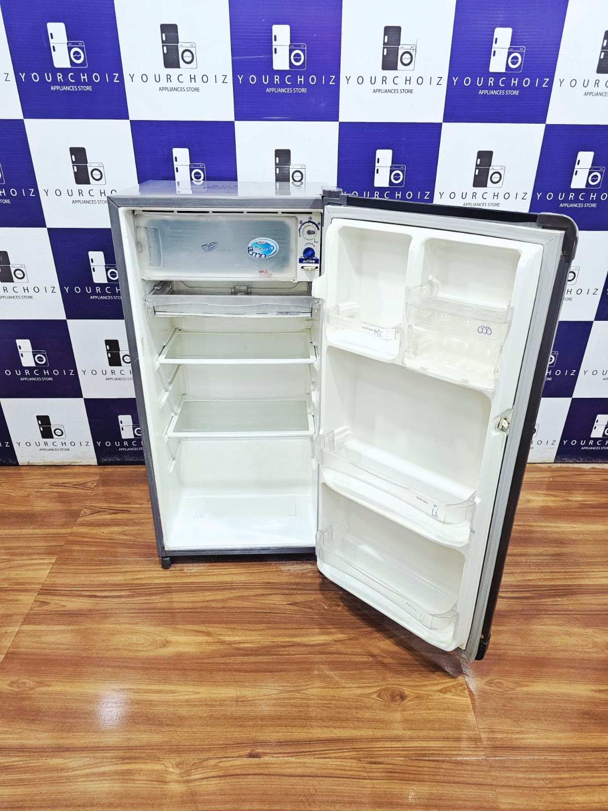 Whirlpool 180L Single Door Refrigerator (Pre-Owned)