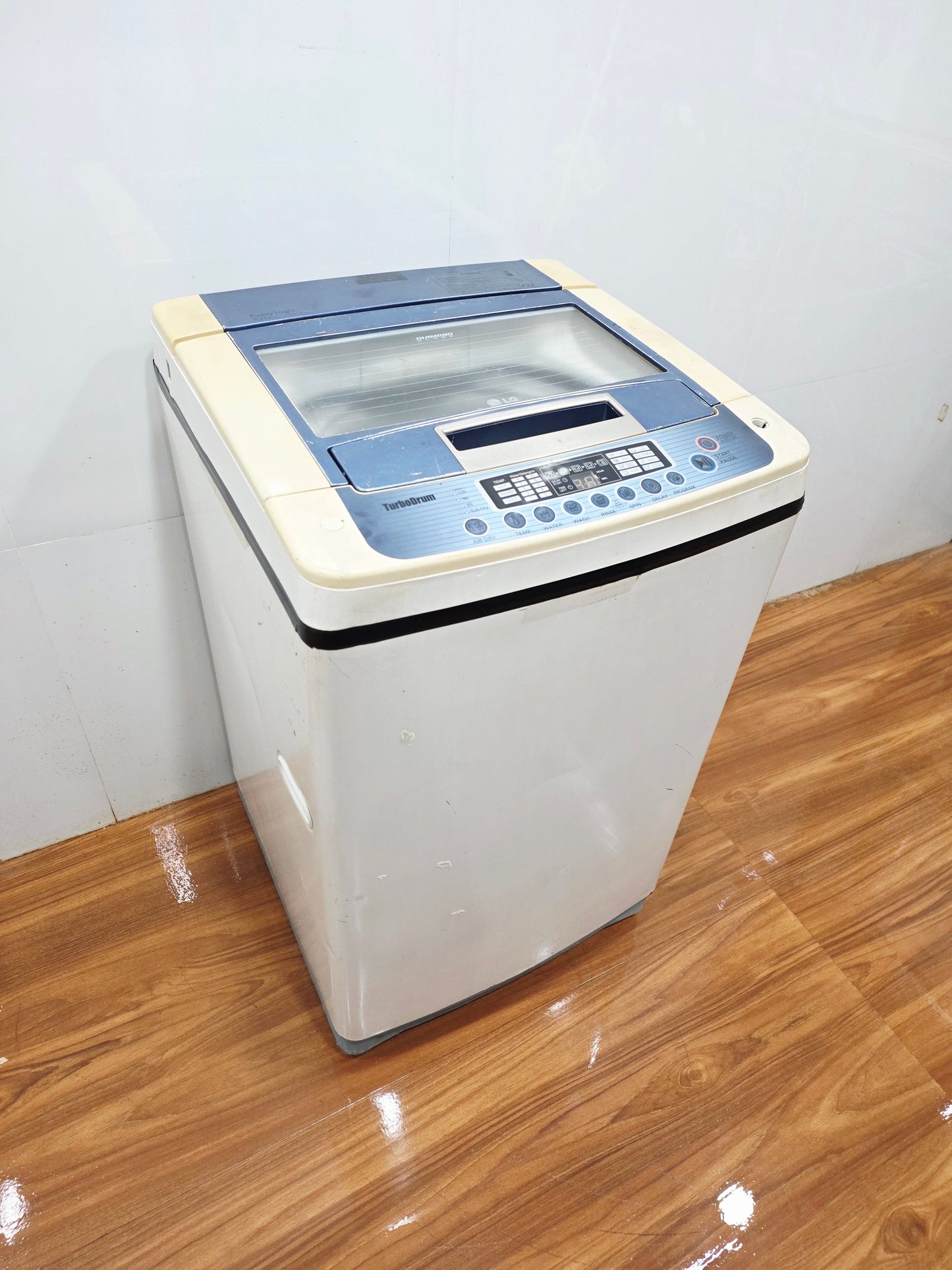 LG 6.2kg Top Load Fully Automatic Washing Machine (Pre-Owned)