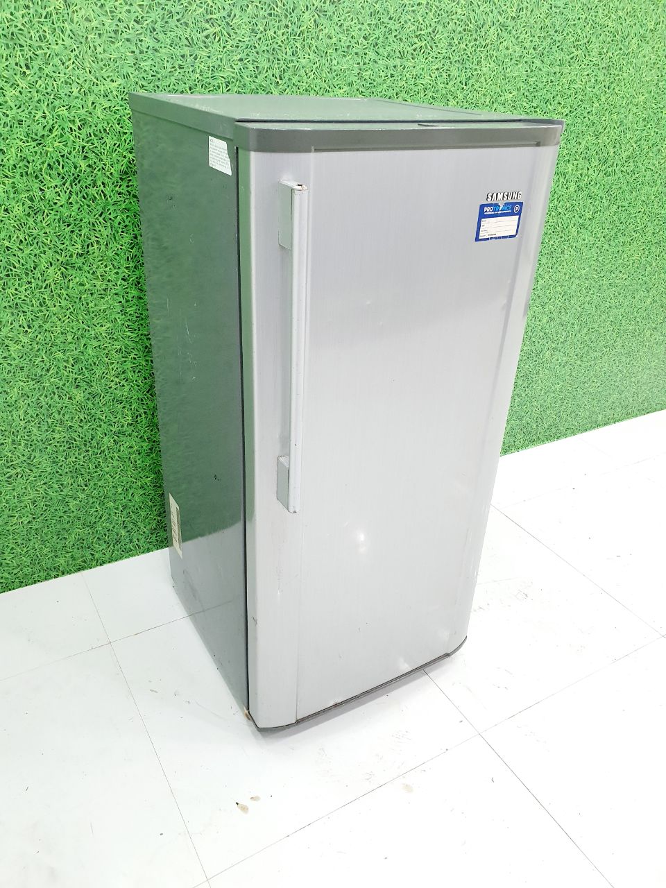 Samsung 190–200 L Single Door Refrigerator – Silver Finish (Refurbished)