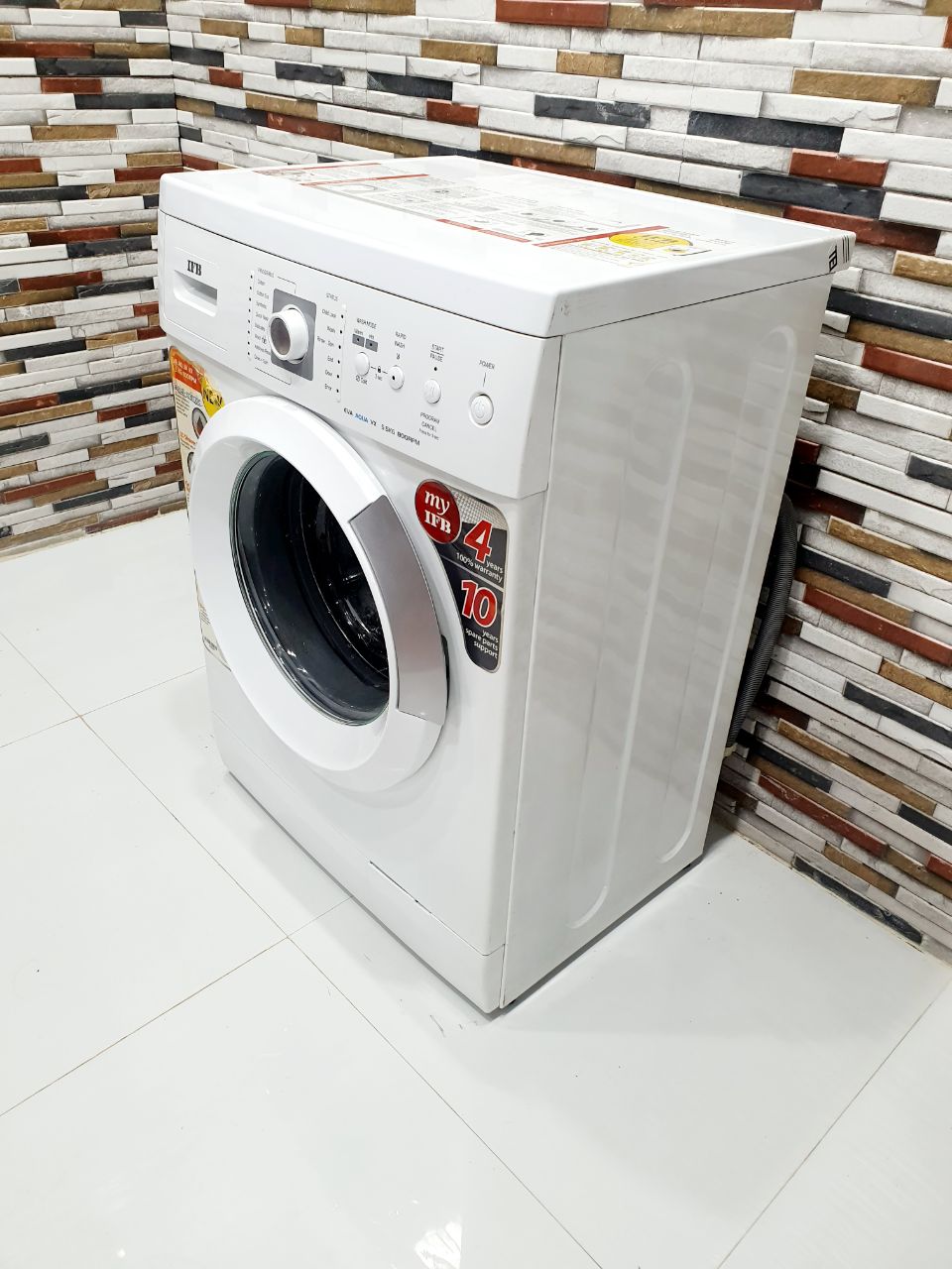 IFB 5.5 Kg Fully Automatic Front Load Washing Machine (Refurbished)