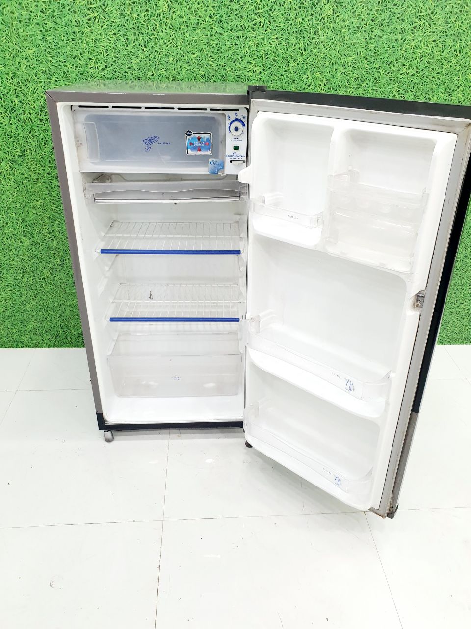 Whirlpool 190–200 L Single Door Refrigerator – Steel Finish (Refurbished)