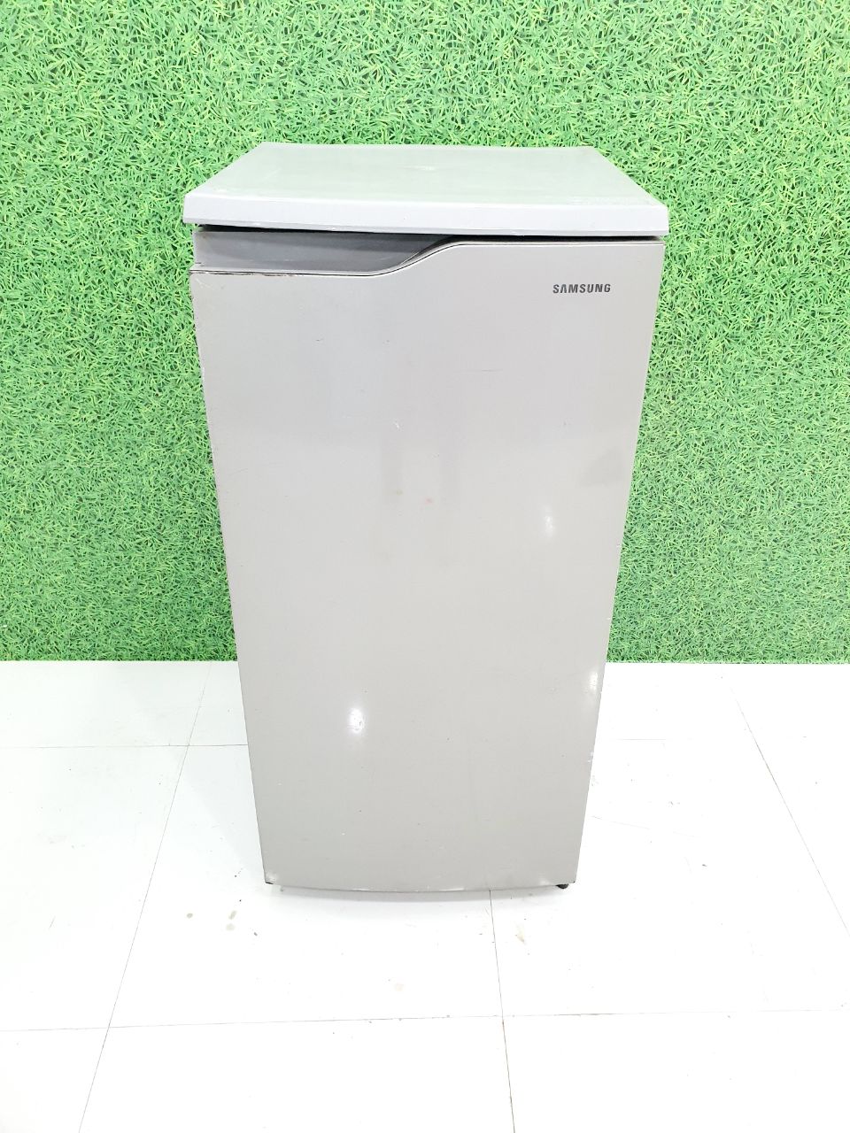 Samsung 190–200 L Single Door Refrigerator – Grey Finish (Refurbished)