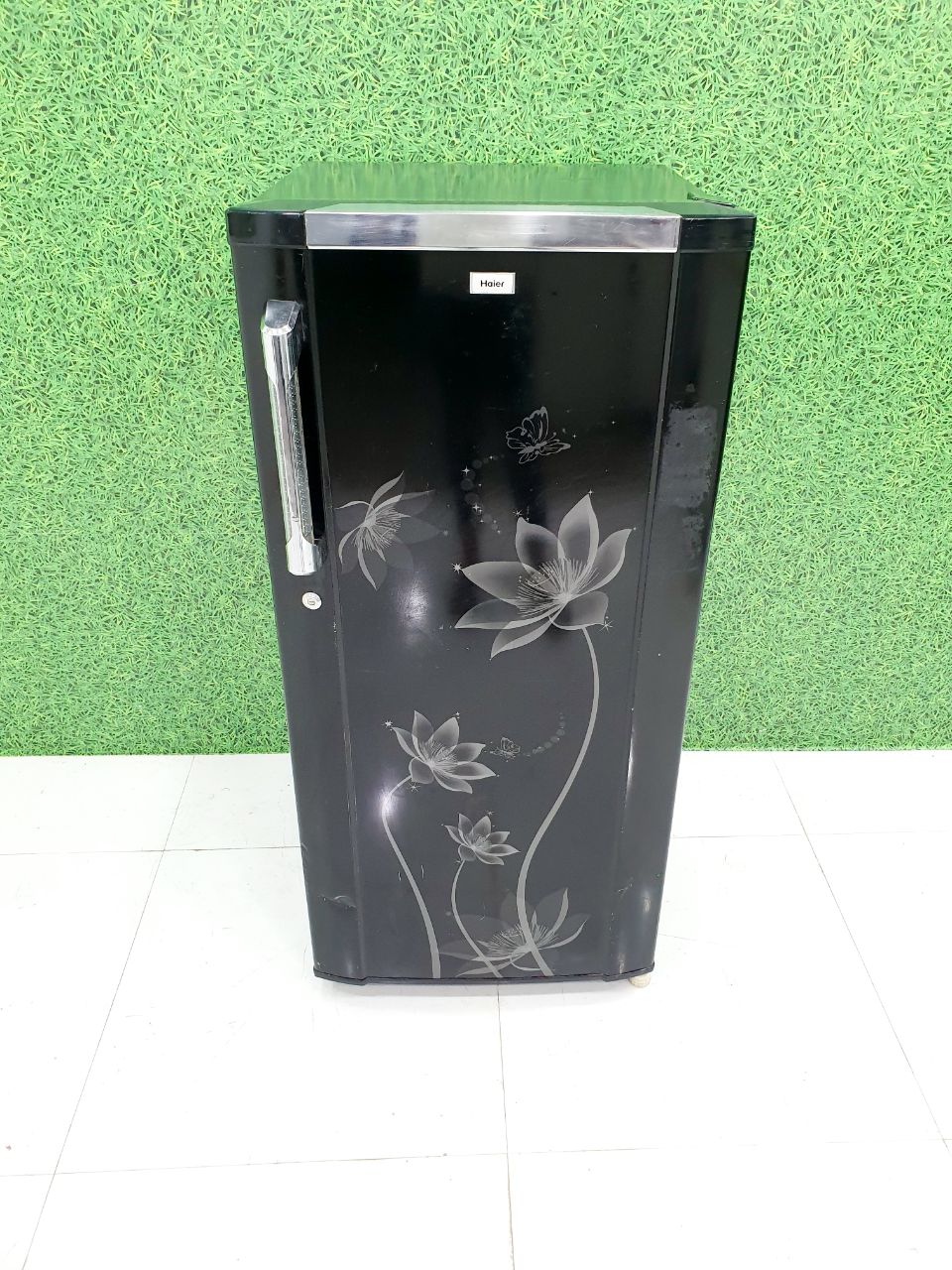 Haier 190L Direct Cool Single Door Refrigerator – Floral Black (Refurbish