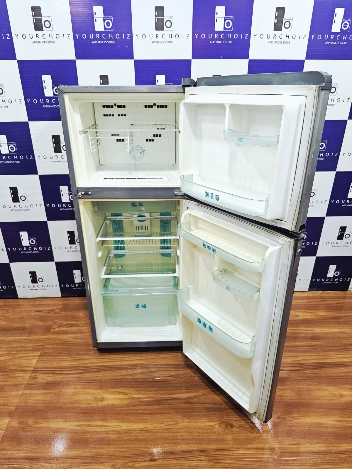 Whirlpool 230L Double Door Refrigerator (Pre-Owned)