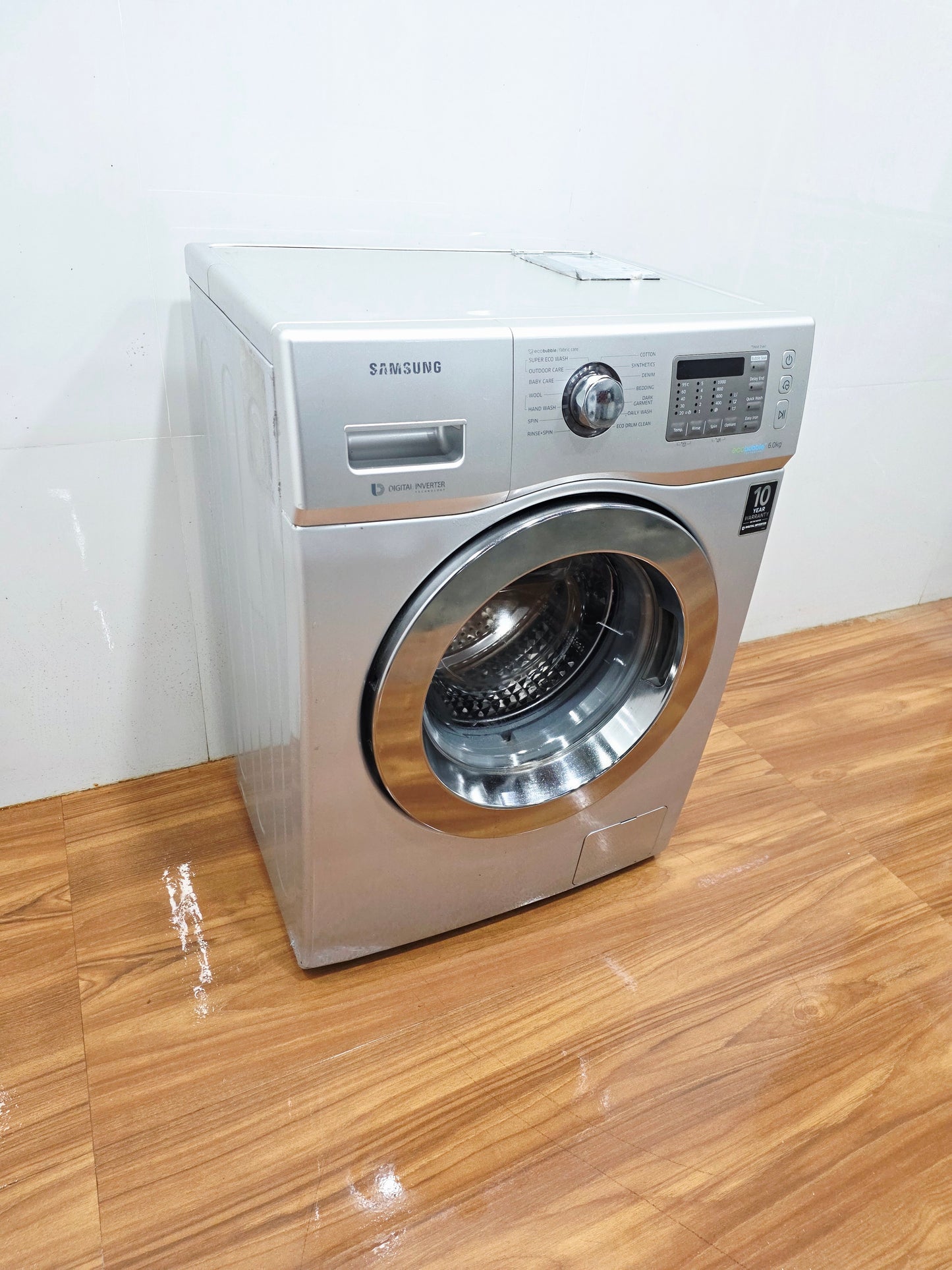 Samsung 6 Kg Fully Automatic Front Load Washing Machine – Silver (Refurbished)