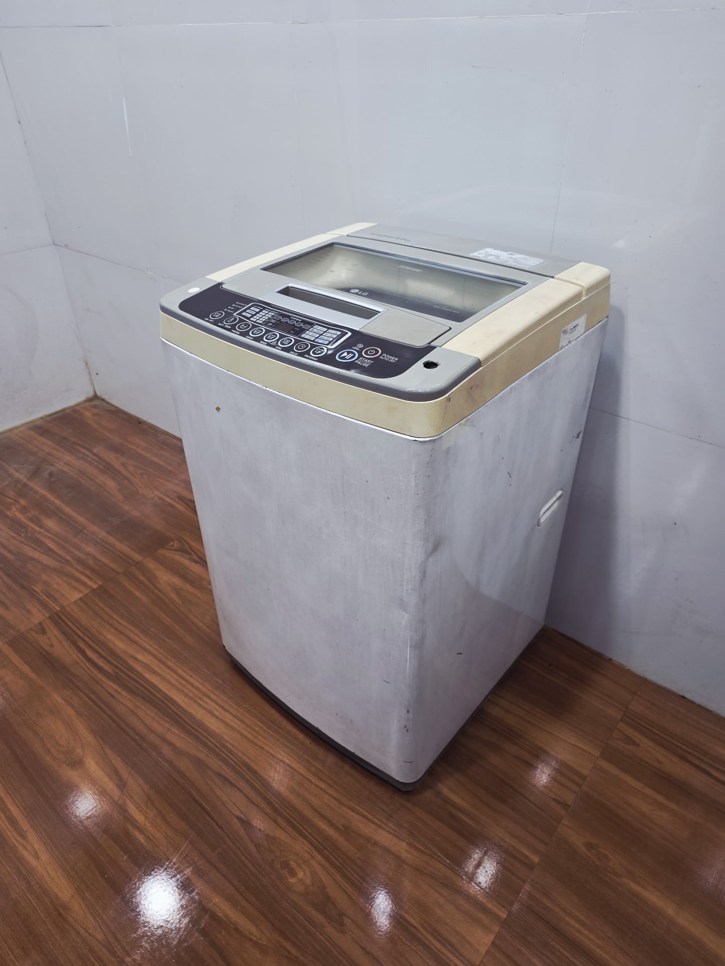 LG 6kg Top Load Fully Automatic Washing Machine (Pre-Owned)