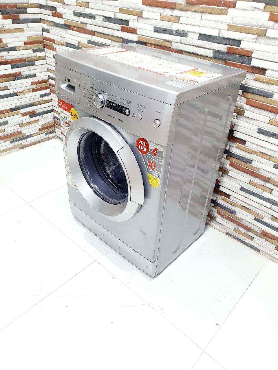 IFB 6 Kg Front Load Fully Automatic Washing Machine – Silver (Refurbished)