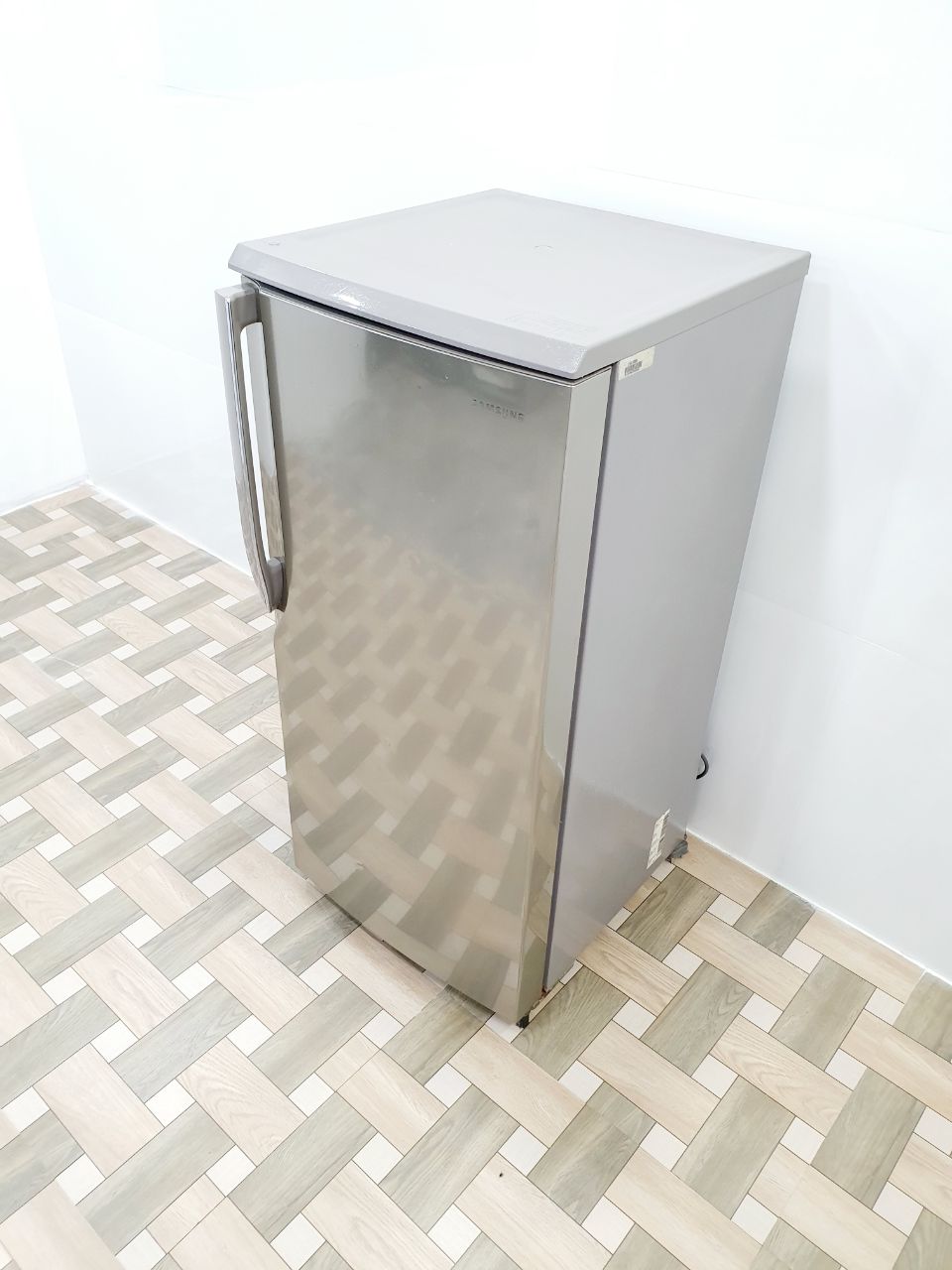 Samsung 192L Single Door Refrigerator – Silver (Refurbished)