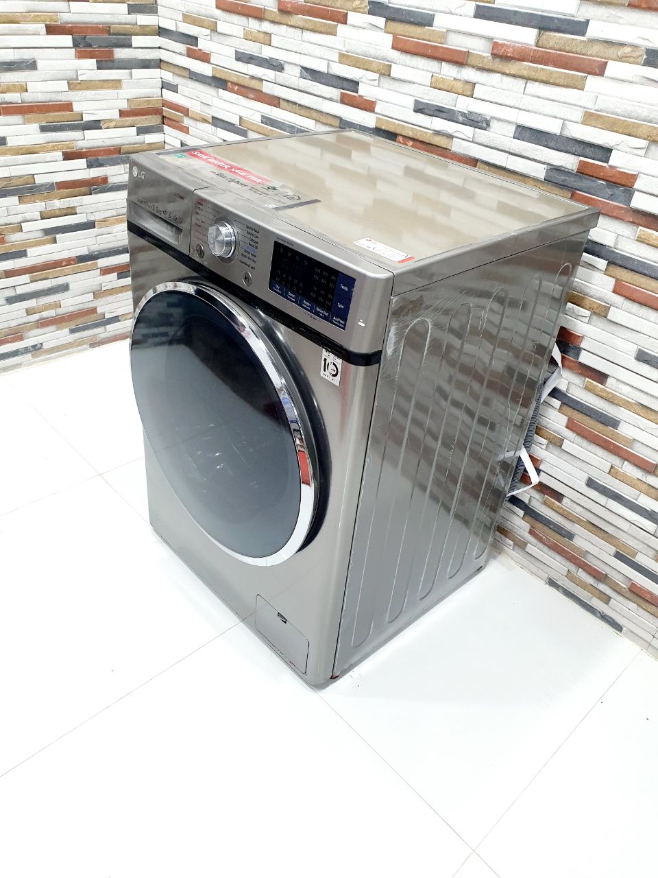 LG 9.5Kg Fully Automatic Front Load Washing Machine – Direct Drive (Refurbished)