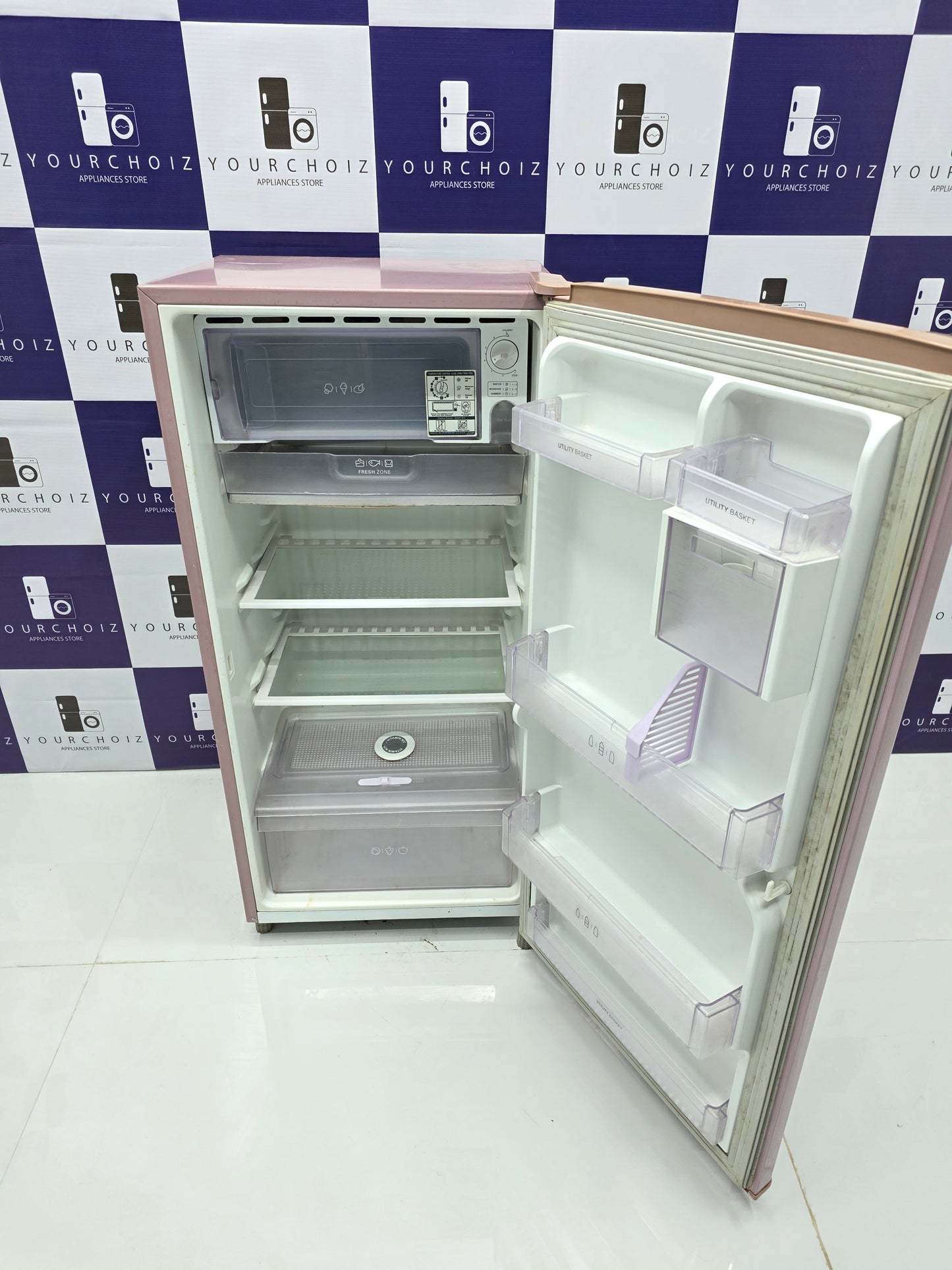 LG 250L Single Door Refrigerator Direct Cool 5 Star (Pre-Owned)