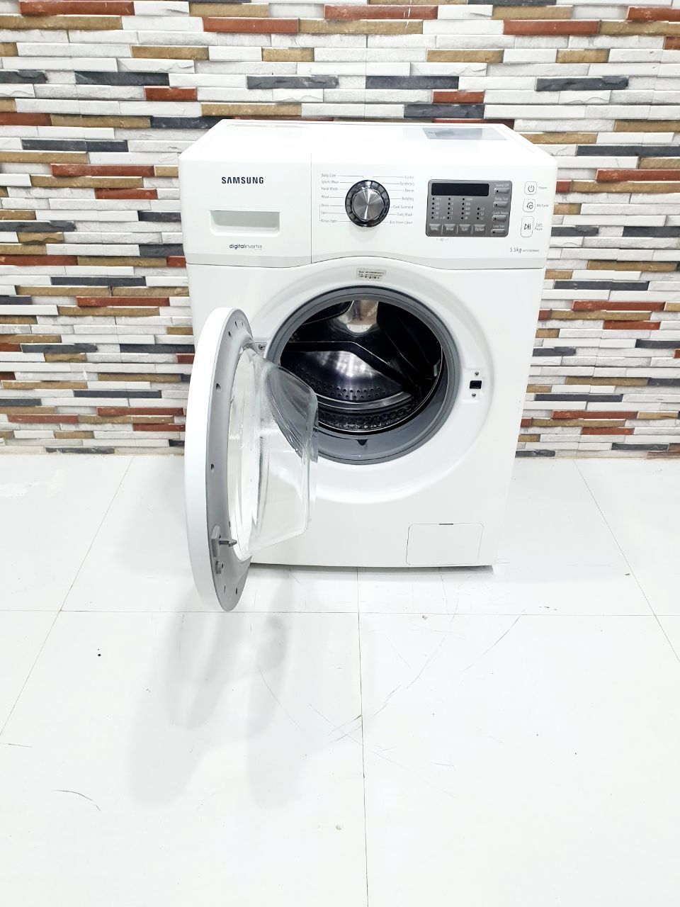 Samsung 5.5 Kg Fully Automatic Front Load Washing Machine – White (Refurbished)
