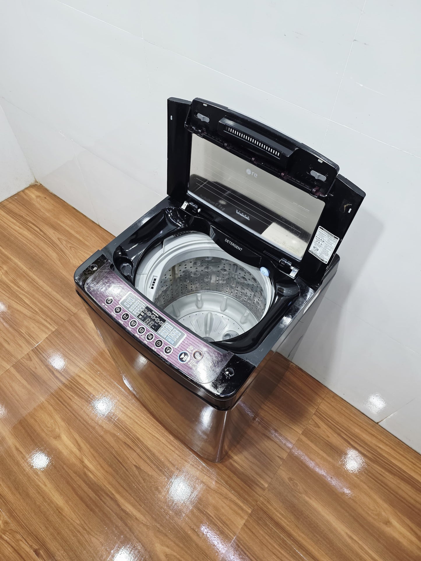 LG 6.5kg Fully Automatic Top Load Washing Machine (Refurbished)
