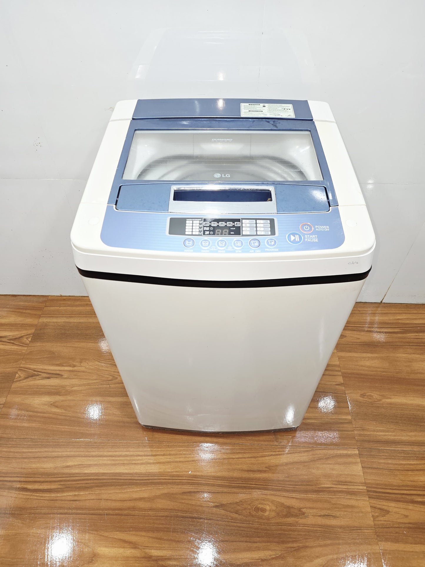 LG 6.2kg Top Load Washing Machine (Refurbished)