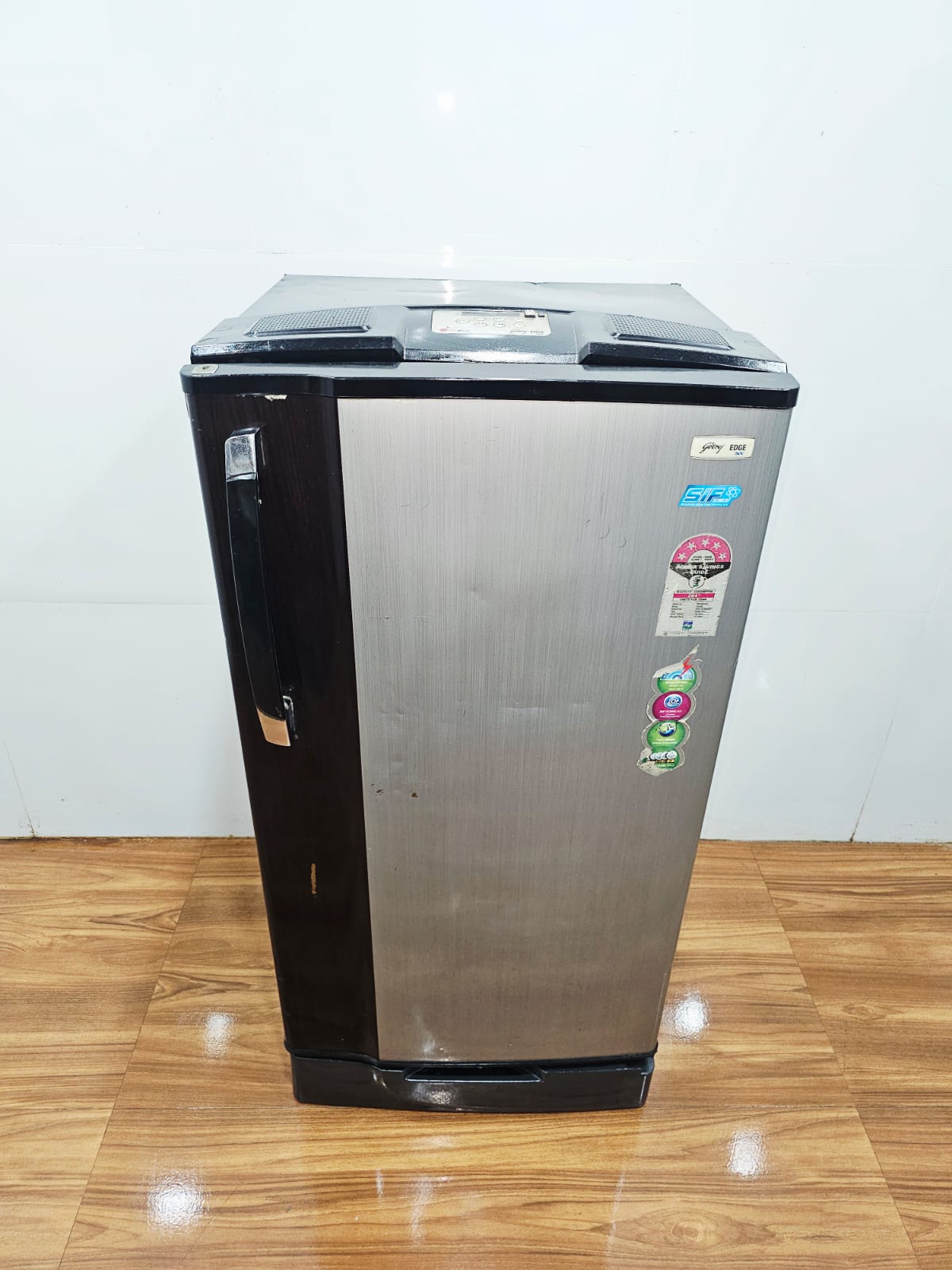 Godrej 183 L Single Door Refrigerator – Silver (Refurbished)
