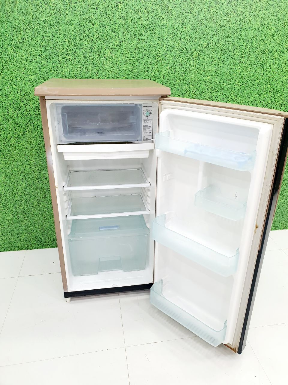 Samsung 192L Single Door Refrigerator – Elegant brown (Refurbished)