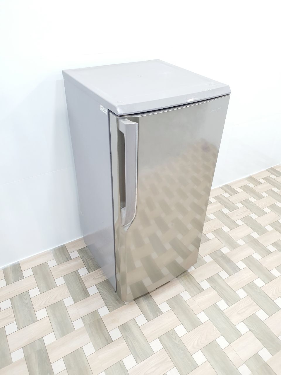 Samsung 192L Single Door Refrigerator – Silver (Refurbished)