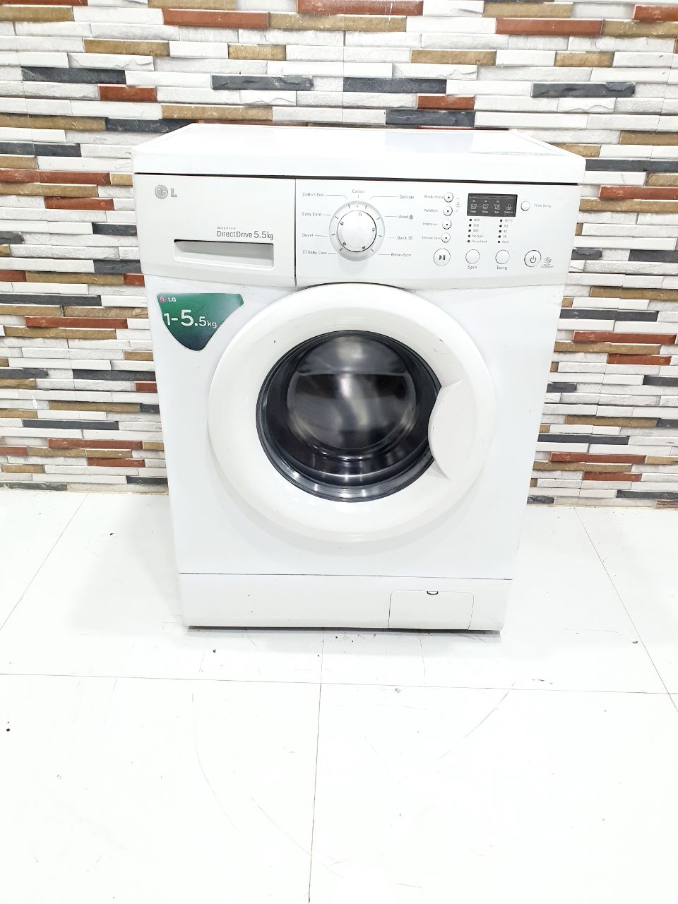 LG 5.5 Kg Fully Automatic Front Load Washing Machine – White (Refurbished)