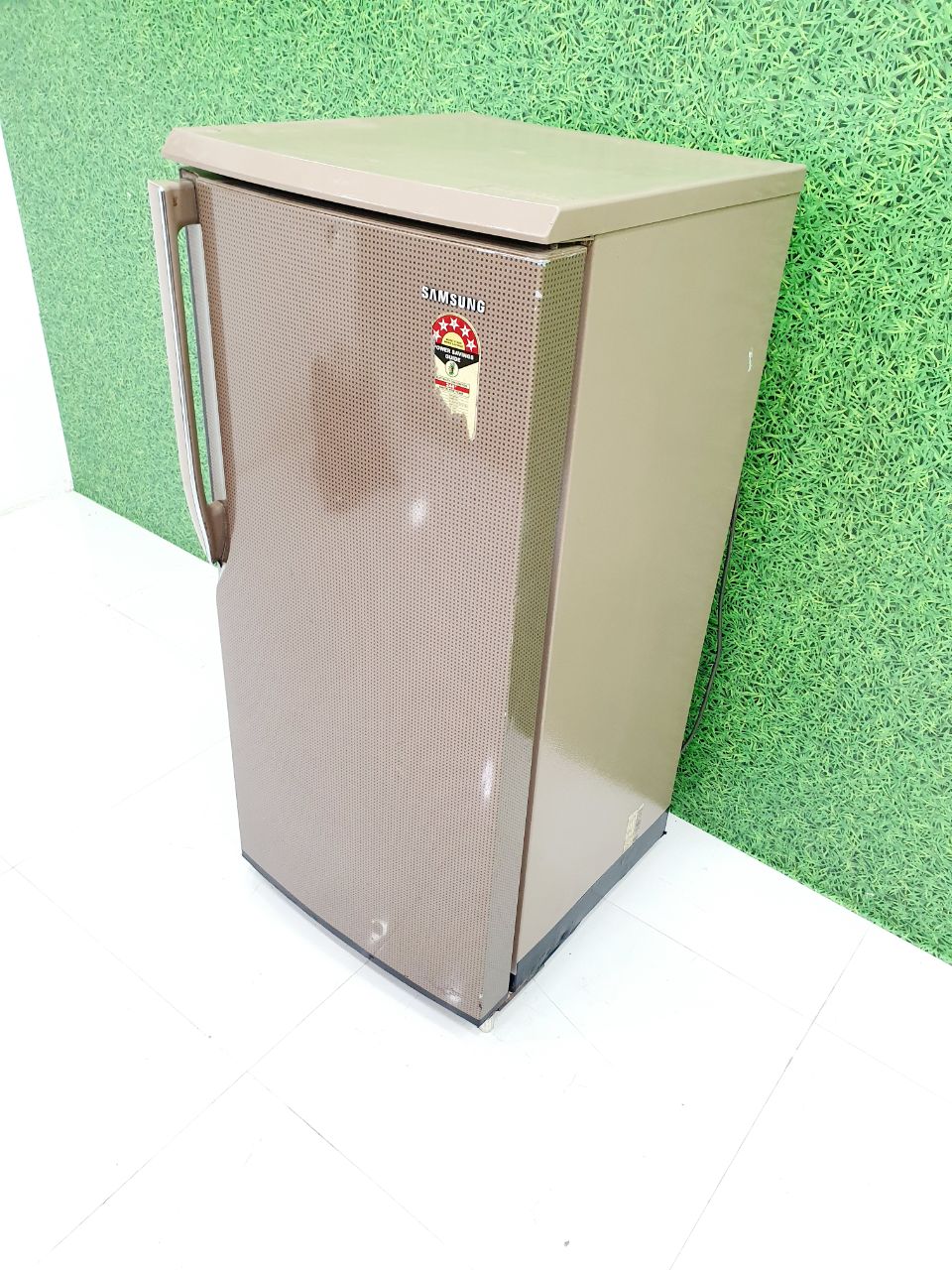 Samsung 192L Single Door Refrigerator – Elegant brown (Refurbished)