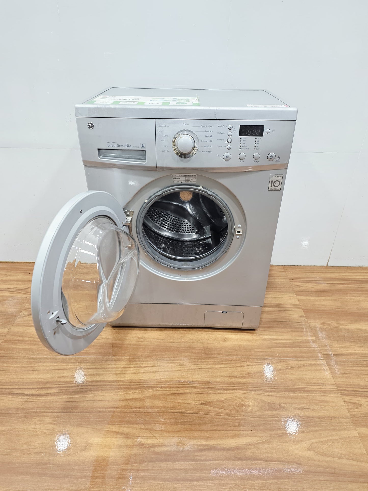 LG 6kg Front Load Washing Machine (Refurbished)