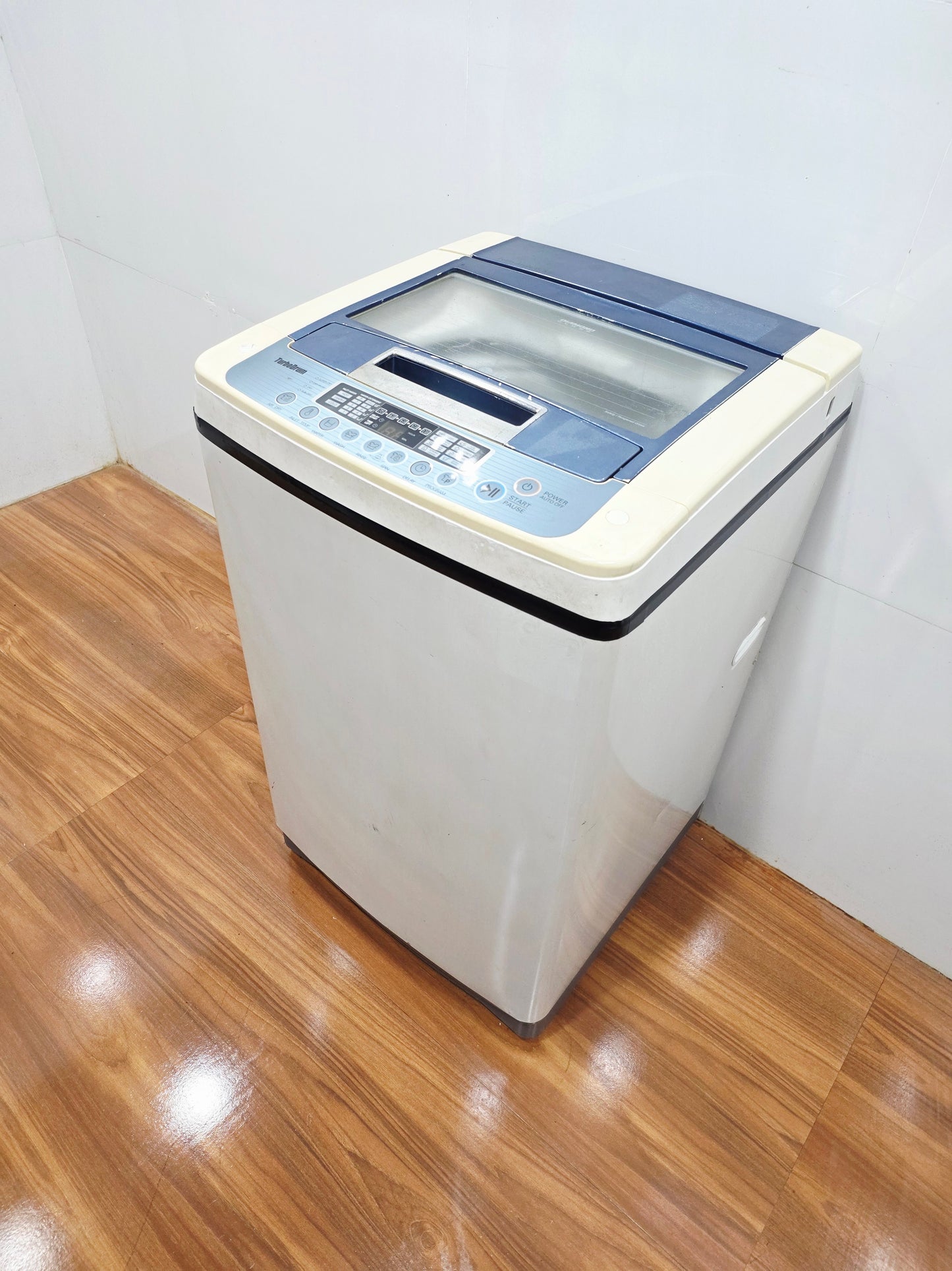 LG 6.5 Kg Fully Automatic Top Load Washing Machine – White (Refurbished)