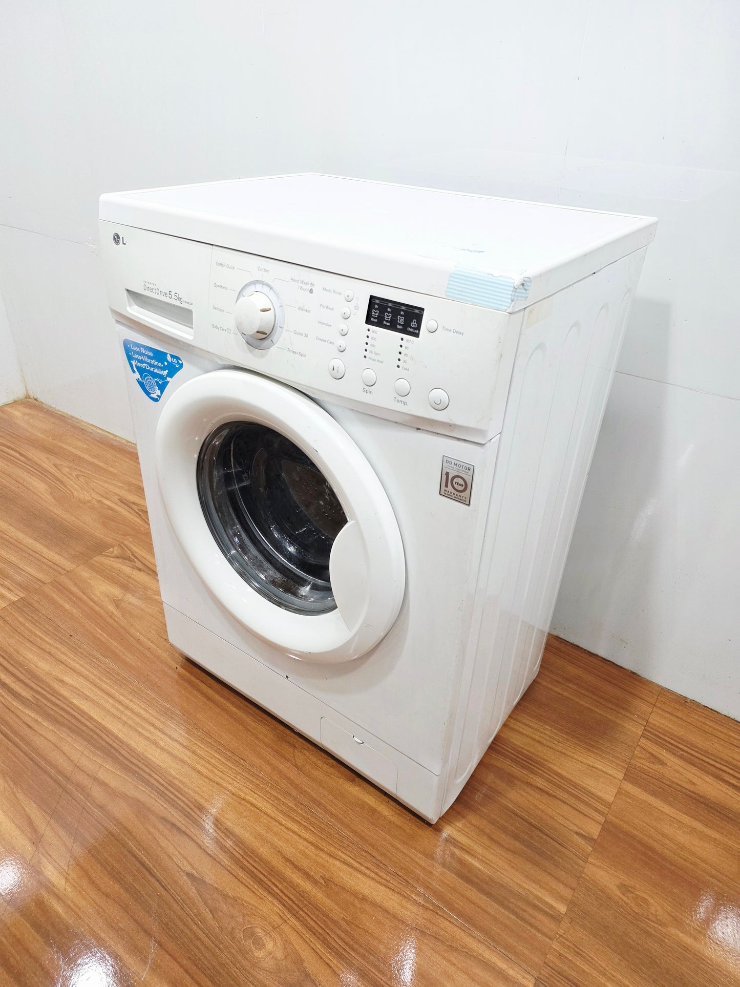 LG 5.5 Kg Fully Automatic Front Load Washing Machine – White (Refurbished)