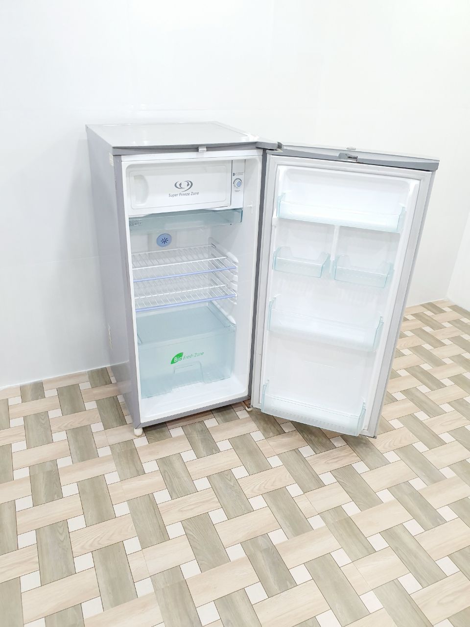 Samsung 192L Single Door Refrigerator – White (Refurbished)