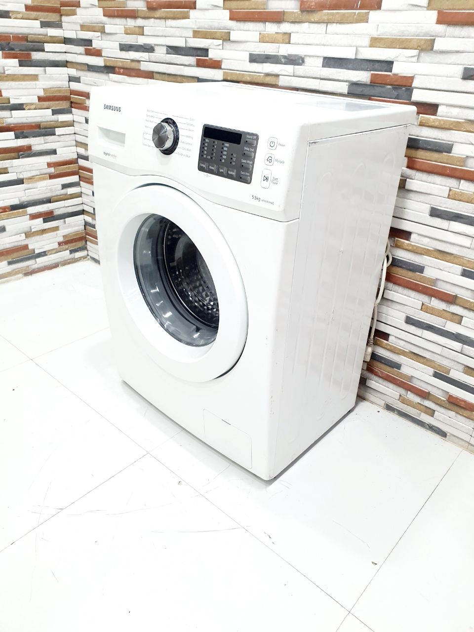 Samsung 5.5 Kg Fully Automatic Front Load Washing Machine – White (Refurbished)
