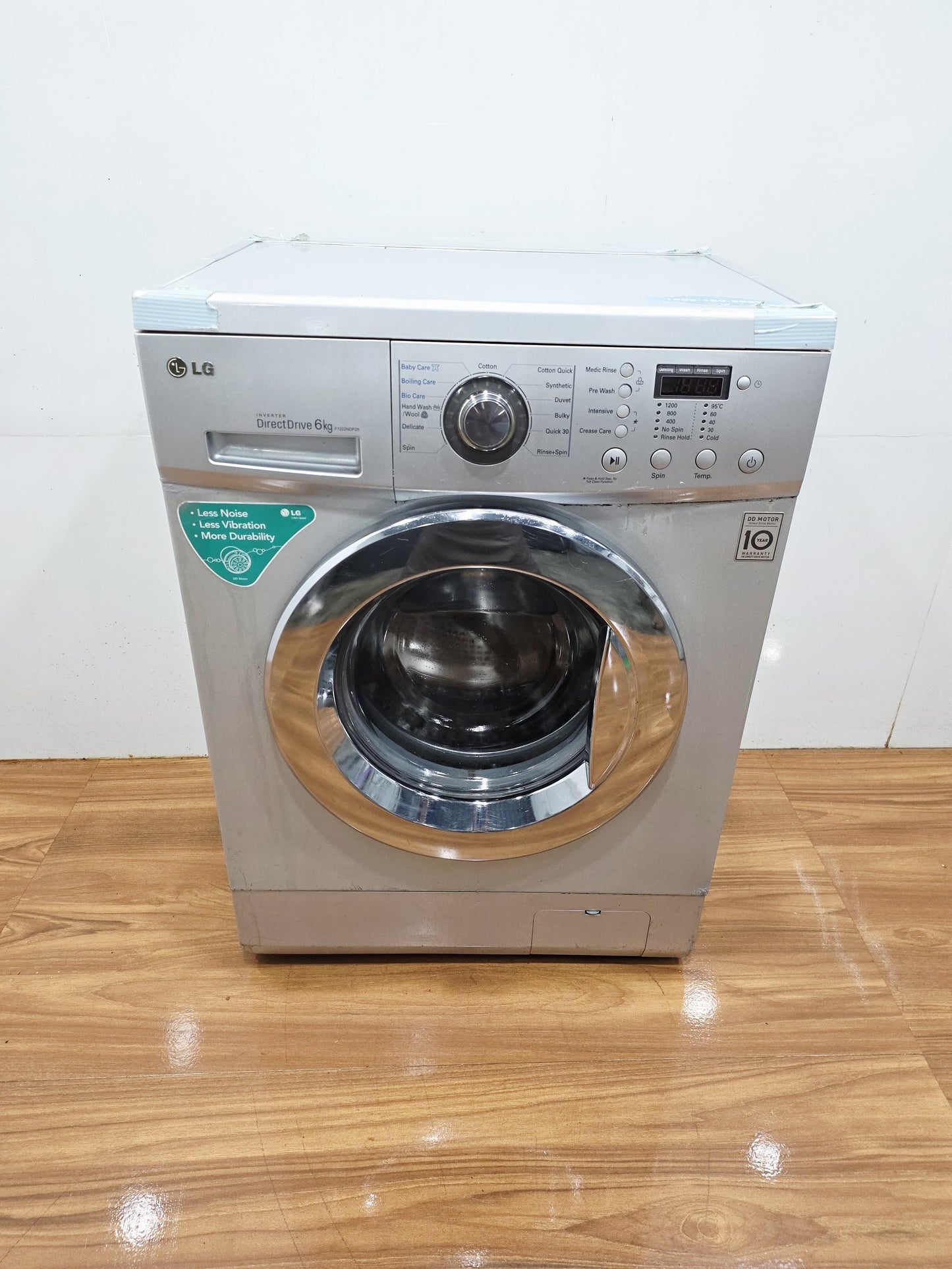 LG 6 Kg Front Load Washing Machine (Refurbished)