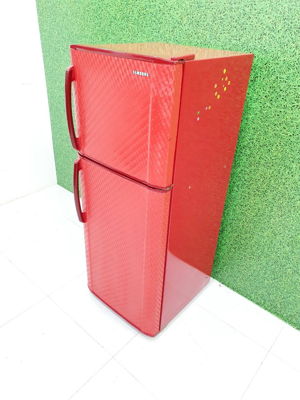 Samsung 253L Double Door Refrigerator – Ruby Red (Refurbished)