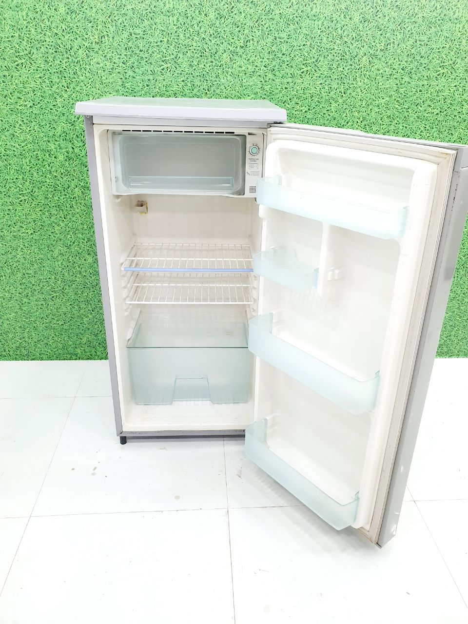 Samsung 190–200 L Single Door Refrigerator – Grey Finish (Refurbished)