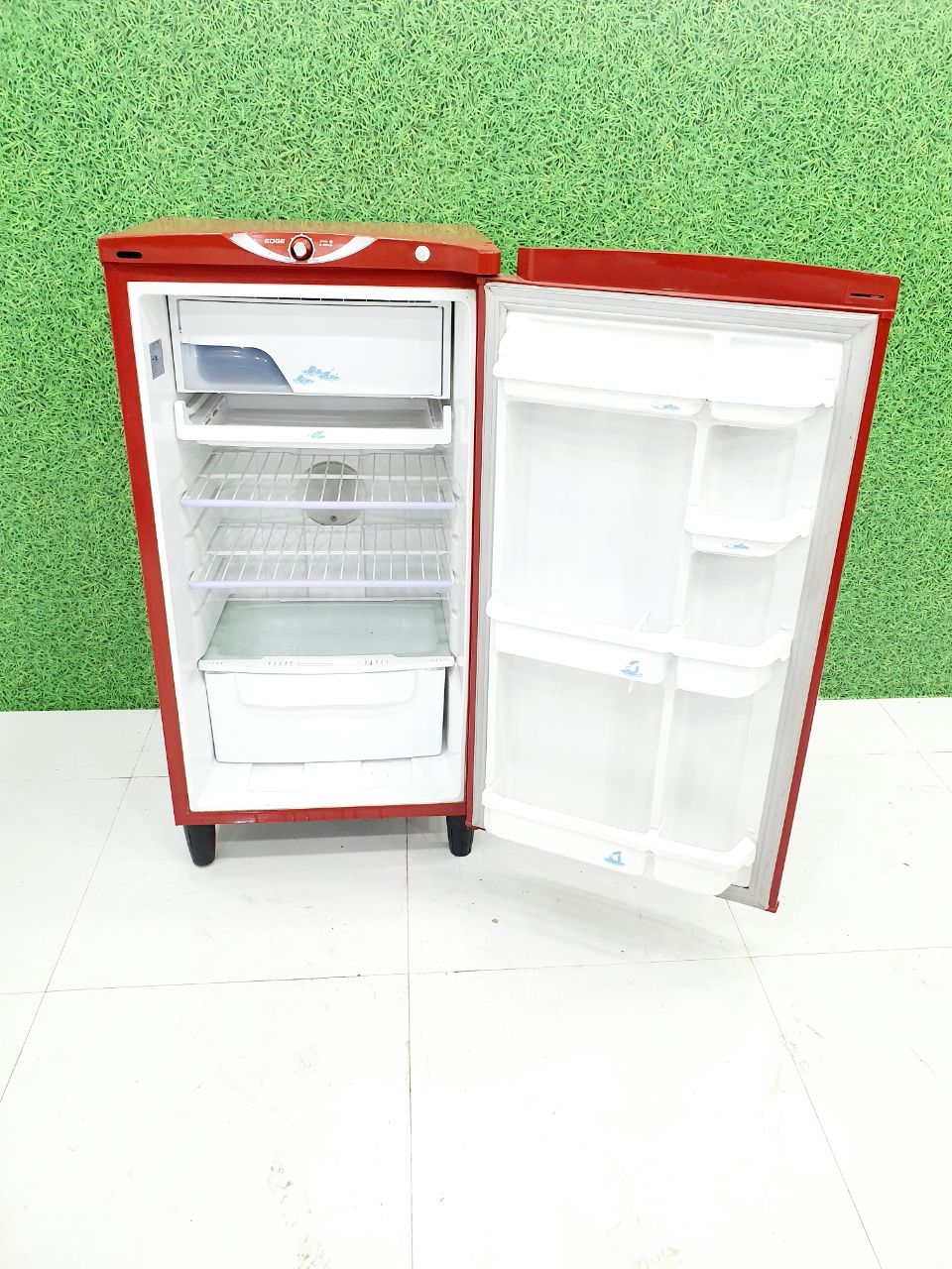 Godrej 190L Single Door Refrigerator – Red Finish (Refurbished)